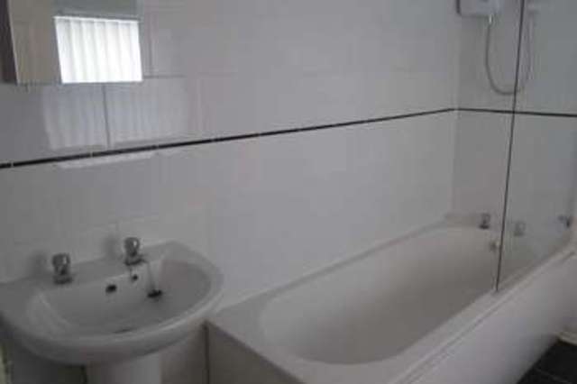  Image of 2 bedroom Flat to rent in Vale Lodge Rice Lane Walton Liverpool L9 at Liverpool, L9 1LR