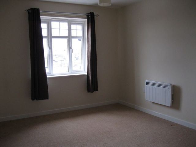  Image of 2 bedroom Flat to rent in Richard Bradley Way Tipton DY4 at Richard Bradley Way  Tipton, DY4 9FB