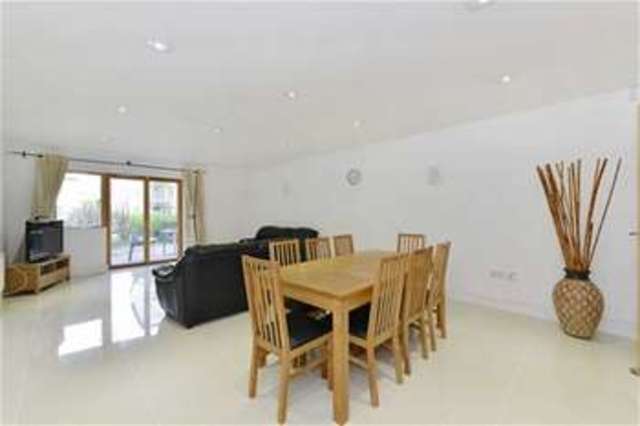  Image of 3 bedroom Flat to rent in Harrowby Street London W1H at London, W1H 5PT