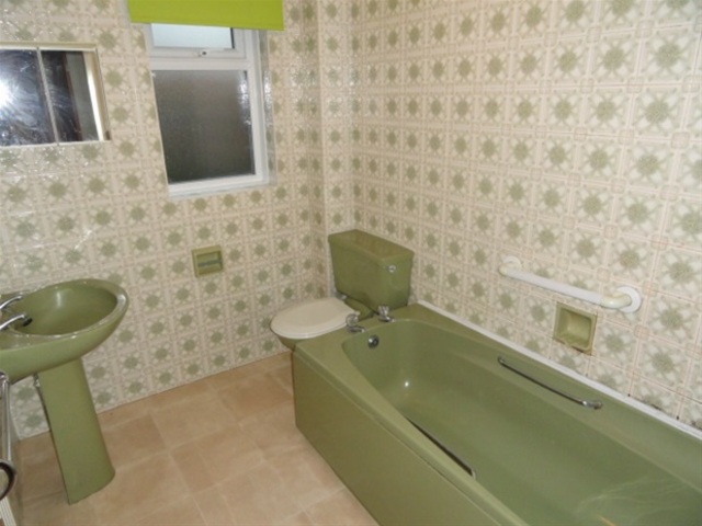  Image of 2 bedroom Terraced house for sale in Richmond Mews Shipley BD18 at Moorhead Shipley, BD18 4TA