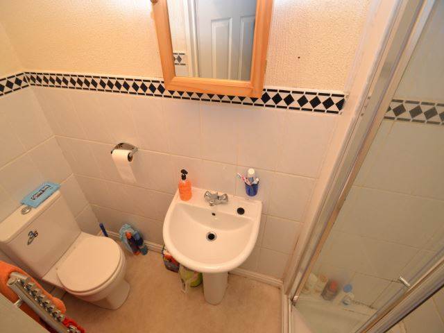  Image of 2 bedroom Flat to rent in Richmond Road Cardiff CF24 at Roath Cardiff Roath, CF24 3AR