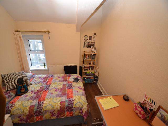  Image of 2 bedroom Flat to rent in Richmond Road Cardiff CF24 at Roath Cardiff Roath, CF24 3AR