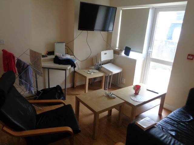  Image of 5 bedroom Flat to rent in Richmond Road Cardiff CF24 at Roath Cardiff Roath, CF24 3BT
