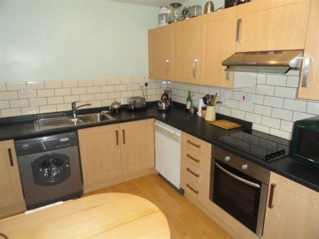  Image of 2 bedroom Flat for sale in Victoria Road Saltaire Shipley BD18 at Saltaire, Shipley, BD18 3LX