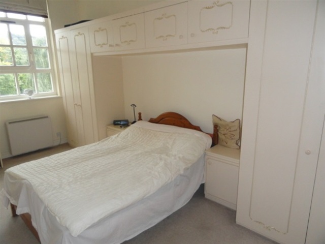  Image of 2 bedroom Flat for sale in Victoria Road Saltaire Shipley BD18 at Saltaire, Shipley, BD18 3LX