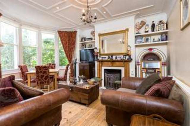  Image of 4 bedroom Property for sale in Riverway London N13 at Riverway London London, N13 5LJ