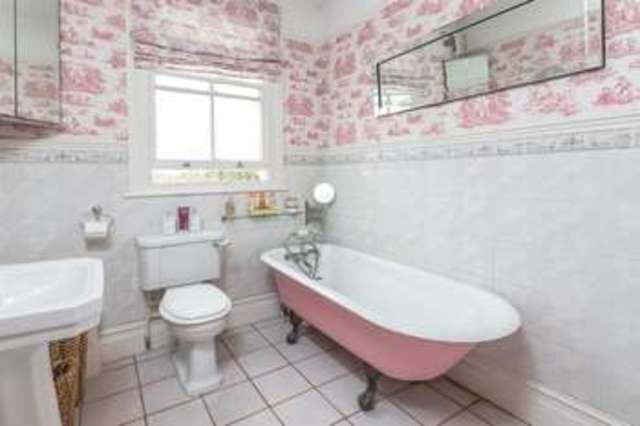  Image of 4 bedroom Property for sale in Riverway London N13 at Riverway London London, N13 5LJ