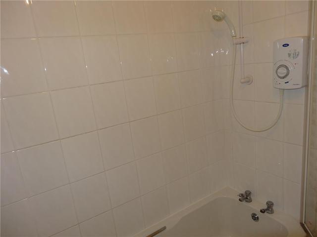  Image of 2 bedroom Flat to rent in Robertsons Gait Paisley PA2 at Paisley Renfrewshire Renfrewshire, PA2 6DN