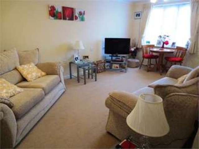  Image of 1 bedroom Retirement Property for sale in Roche Close Rochford SS4 at Roche close Rochford Great Stambridge, SS4 1PU