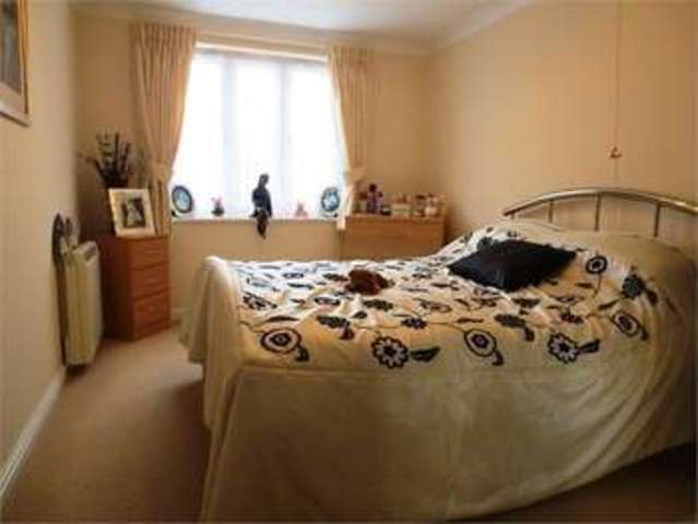  Image of 1 bedroom Retirement Property for sale in Roche Close Rochford SS4 at Roche close Rochford Great Stambridge, SS4 1PU