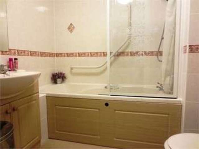  Image of 1 bedroom Retirement Property for sale in Roche Close Rochford SS4 at Roche close Rochford Great Stambridge, SS4 1PU