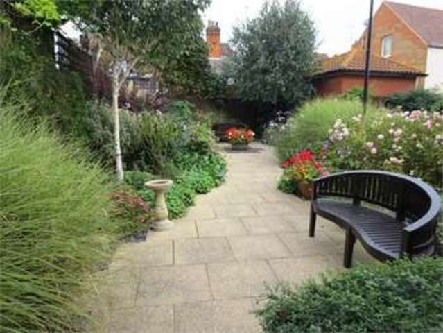  Image of 1 bedroom Retirement Property for sale in Roche Close Rochford SS4 at Roche close Rochford Great Stambridge, SS4 1PU