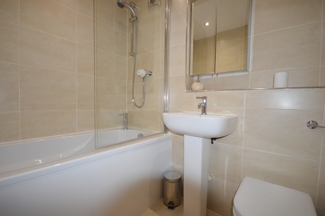  Image of 3 bedroom Flat to rent in Rocheid Park Edinburgh EH4 at Fettes Edinburgh Edinburgh, EH4 1RP