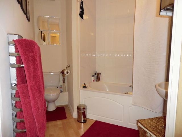  Image of 1 bedroom Flat to rent in Roche Close Rochford SS4 at Roche Close  Rochford, SS4 1PS