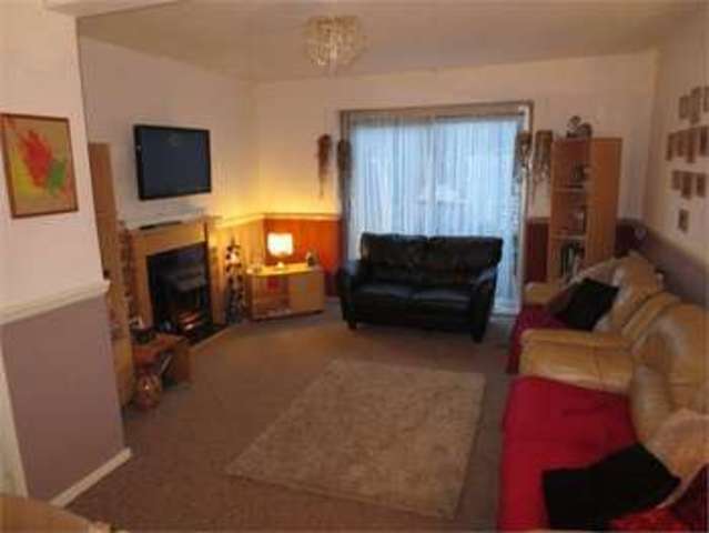  Image of 5 bedroom Semi-Detached house for sale in Rochford Road Southend-on-Sea SS2 at Rochford Road Southend on sea Prittlewell, SS2 6SR
