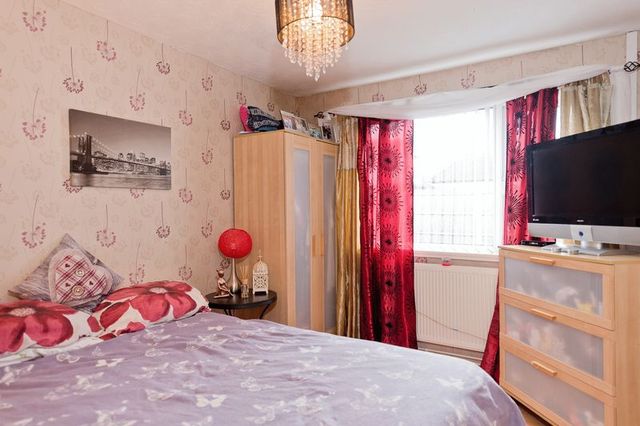  Image of 3 bedroom Bungalow for sale in Roman Close Castlefields Runcorn WA7 at Roman Close Castlefields Runcorn, WA7 2JR