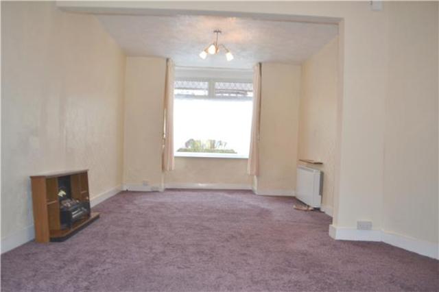  Image of 2 bedroom End of Terrace to rent in Vine Street Romford RM7 at Rush Green, RM7 7LH