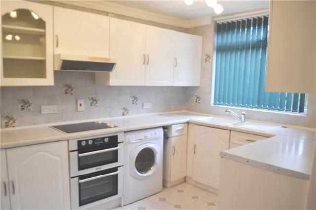  Image of 2 bedroom End of Terrace to rent in Vine Street Romford RM7 at Rush Green, RM7 7LH