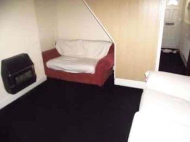  Image of 2 bedroom Terraced house for sale in Roscoe Street Middlesbrough TS1 at Middlesbrough  Middlesbrough, TS1 3HN