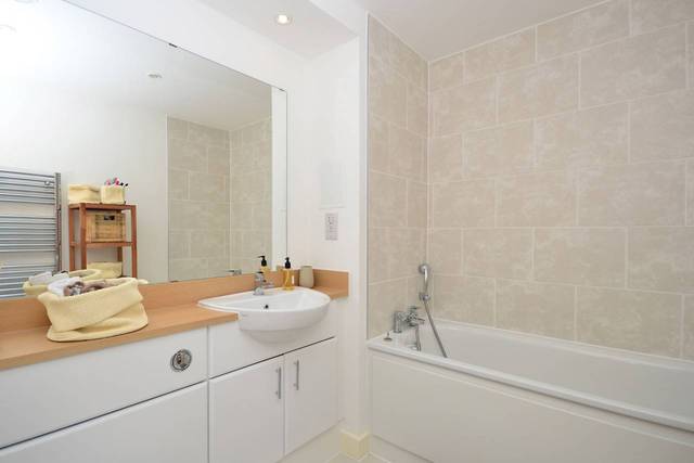  Image of 2 bedroom Flat to rent in Roseberry Place London E8 at Roseberry Place  Dalston, E8 3GD