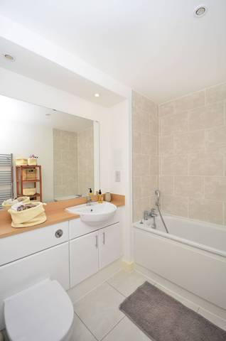  Image of 2 bedroom Flat to rent in Roseberry Place London E8 at Roseberry Place  Dalston, E8 3GD