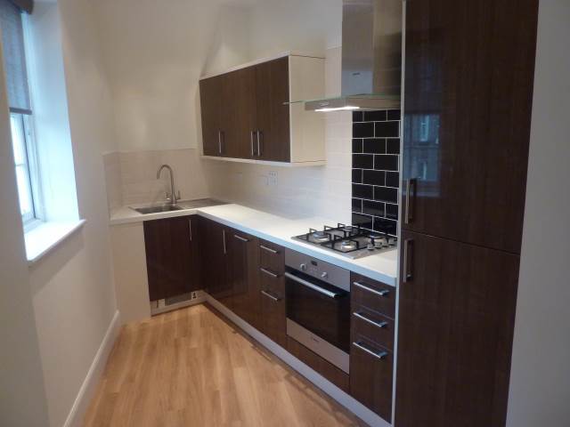  Image of 2 bedroom Flat to rent in Roseburn Terrace Edinburgh EH12 at West End Edinburgh Edinburgh, EH12 6AW