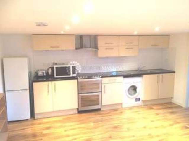  Image of 1 bedroom Apartment to rent in Rosedene Avenue London SW16 at Rosedene Avenue  Greater London, SW16 2LS