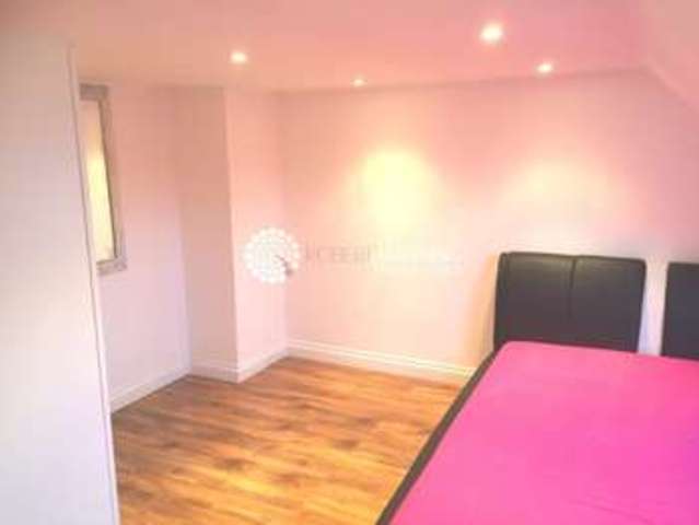  Image of 1 bedroom Apartment to rent in Rosedene Avenue London SW16 at Rosedene Avenue  Greater London, SW16 2LS