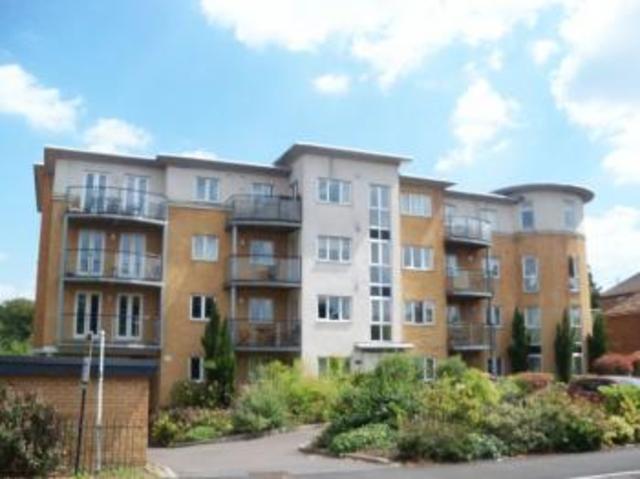  Image of 2 bedroom Flat to rent in Hill Lane Southampton SO15 at 23 Hill Lane  SOUTHAMPTON, SO15 5PA