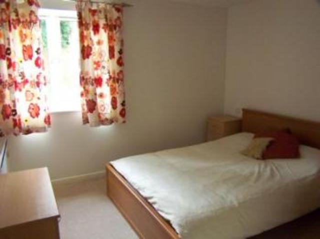 Image of 2 bedroom Flat to rent in Hill Lane Southampton SO15 at 23 Hill Lane  SOUTHAMPTON, SO15 5PA