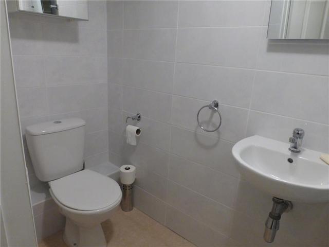  Image of 1 bedroom Flat to rent in Rossie Place Edinburgh EH7 at Easter Road Edinburgh Edinburgh, EH7 5SE