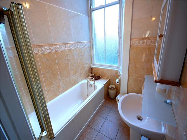  Image of 2 bedroom Flat to rent in Rothesay Place Edinburgh EH3 at West End Edinburgh Edinburgh, EH3 7SL