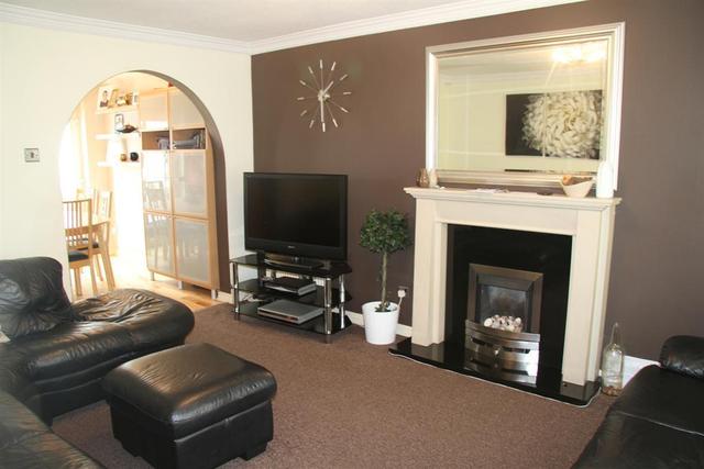  Image of 4 bedroom Detached house for sale in Roundhead Fold Apperley Bridge Bradford BD10 at Apperley Bridge Bradford Calverley, BD10 0UG