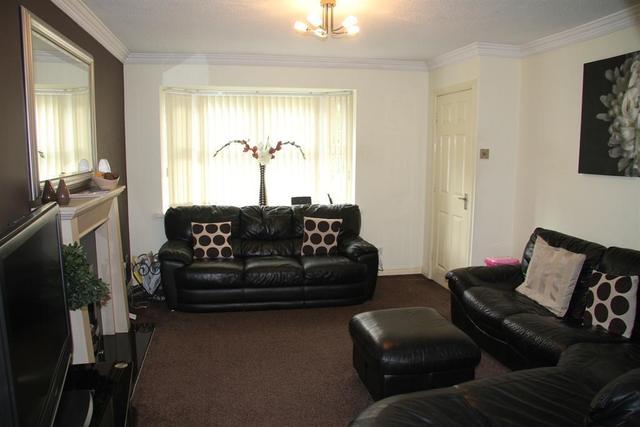  Image of 4 bedroom Detached house for sale in Roundhead Fold Apperley Bridge Bradford BD10 at Apperley Bridge Bradford Calverley, BD10 0UG