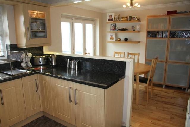 Image of 4 bedroom Detached house for sale in Roundhead Fold Apperley Bridge Bradford BD10 at Apperley Bridge Bradford Calverley, BD10 0UG