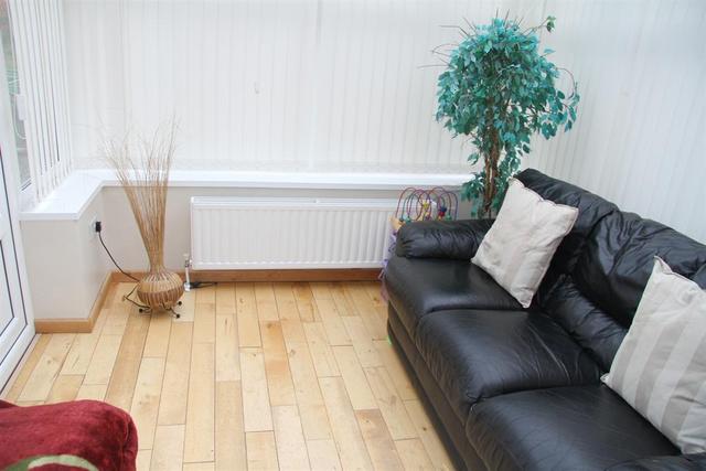  Image of 4 bedroom Detached house for sale in Roundhead Fold Apperley Bridge Bradford BD10 at Apperley Bridge Bradford Calverley, BD10 0UG