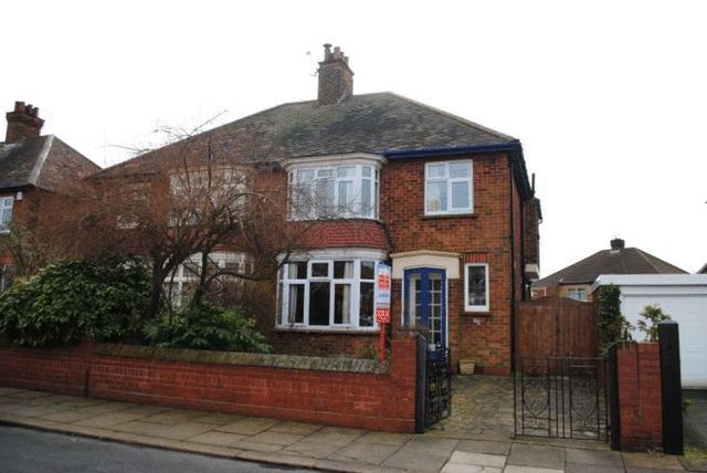  Image of 3 bedroom Semi-Detached house for sale in Roundway Grimsby DN34 at Roundway  Grimsby, DN34 5AS