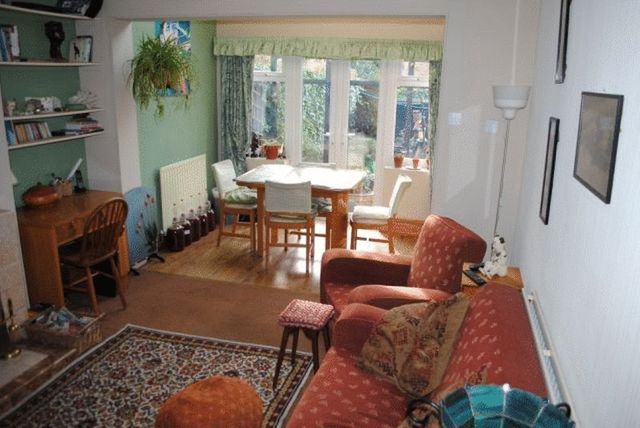  Image of 3 bedroom Semi-Detached house for sale in Roundway Grimsby DN34 at Roundway  Grimsby, DN34 5AS