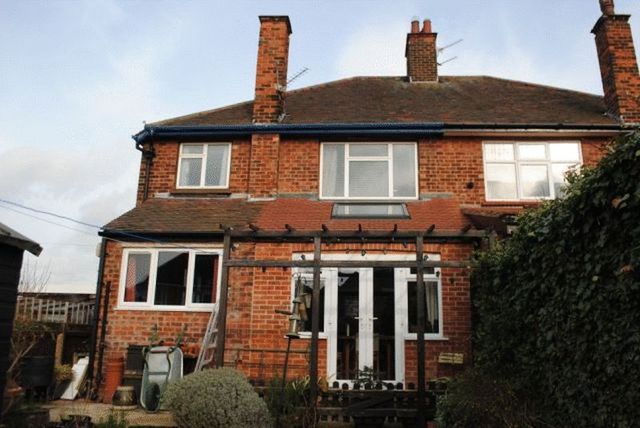  Image of 3 bedroom Semi-Detached house for sale in Roundway Grimsby DN34 at Roundway  Grimsby, DN34 5AS