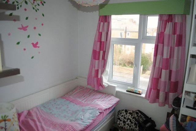  Image of 3 bedroom Semi-Detached house for sale in Roundway Grimsby DN34 at Roundway  Grimsby, DN34 5AS