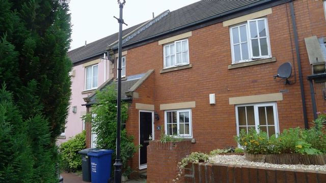  Image of 2 bedroom Flat to rent in Rowes Mews Newcastle upon Tyne NE6 at Rowes Mews  Newcastle Upon Tyne, NE6 1TX