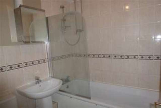  Image of 1 bedroom Bungalow to rent in Nutfield Road Rownhams Southampton SO16 at Southampton, SO16 8JN