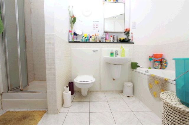  Image of 2 bedroom Flat for sale in College Road Harrow-on-the-Hill Harrow HA1 at Roxborough Heights, College Road Harrow Harrow, HA1 1GN