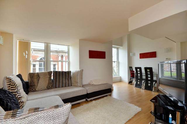  Image of 2 bedroom Flat for sale in Cadogan Road London SE18 at Royal Arsenal  Greenwich, SE18 6YN