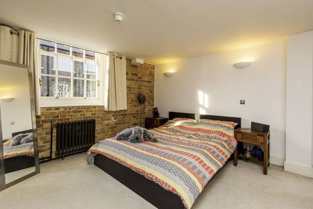  Image of 2 bedroom Flat for sale in Argyll Road London SE18 at Royal Arsenal  Woolwich, SE18 6XB