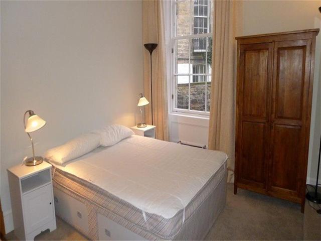  Image of 2 bedroom Flat to rent in Royal Crescent Edinburgh EH3 at New Town Edinburgh Edinburgh, EH3 6PZ