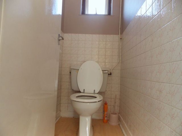  Image of 5 bedroom Semi-Detached house to rent in Royal Lane West Drayton UB7 at Royal Lane  West Drayton, UB7 8DN