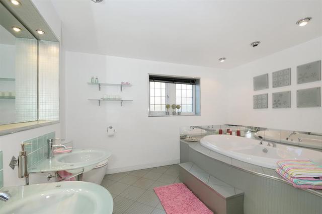  Image of 5 bedroom Detached house for sale in Rufford Avenue Yeadon Leeds LS19 at Yeadon Leeds Yeadon, LS19 7QR