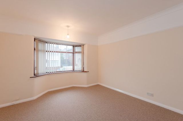  Image of 3 bedroom Detached house for sale in Russell Road Runcorn WA7 at Russell Road  Runcorn, WA7 4BH