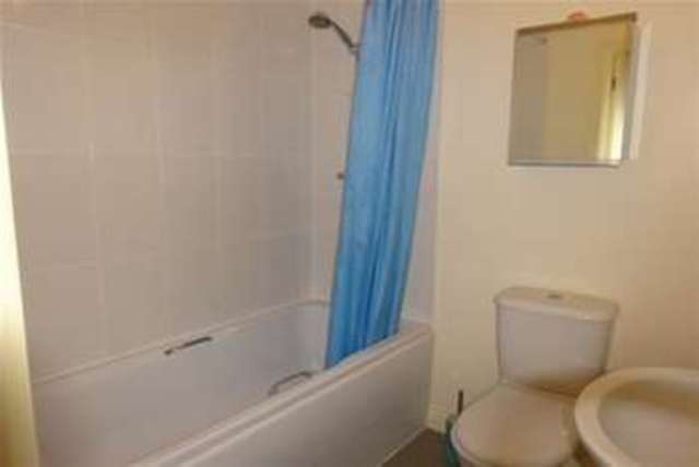  Image of 3 bedroom Semi-Detached house to rent in Russet Close Wellington TA21 at Wellington, TA21 9BJ
